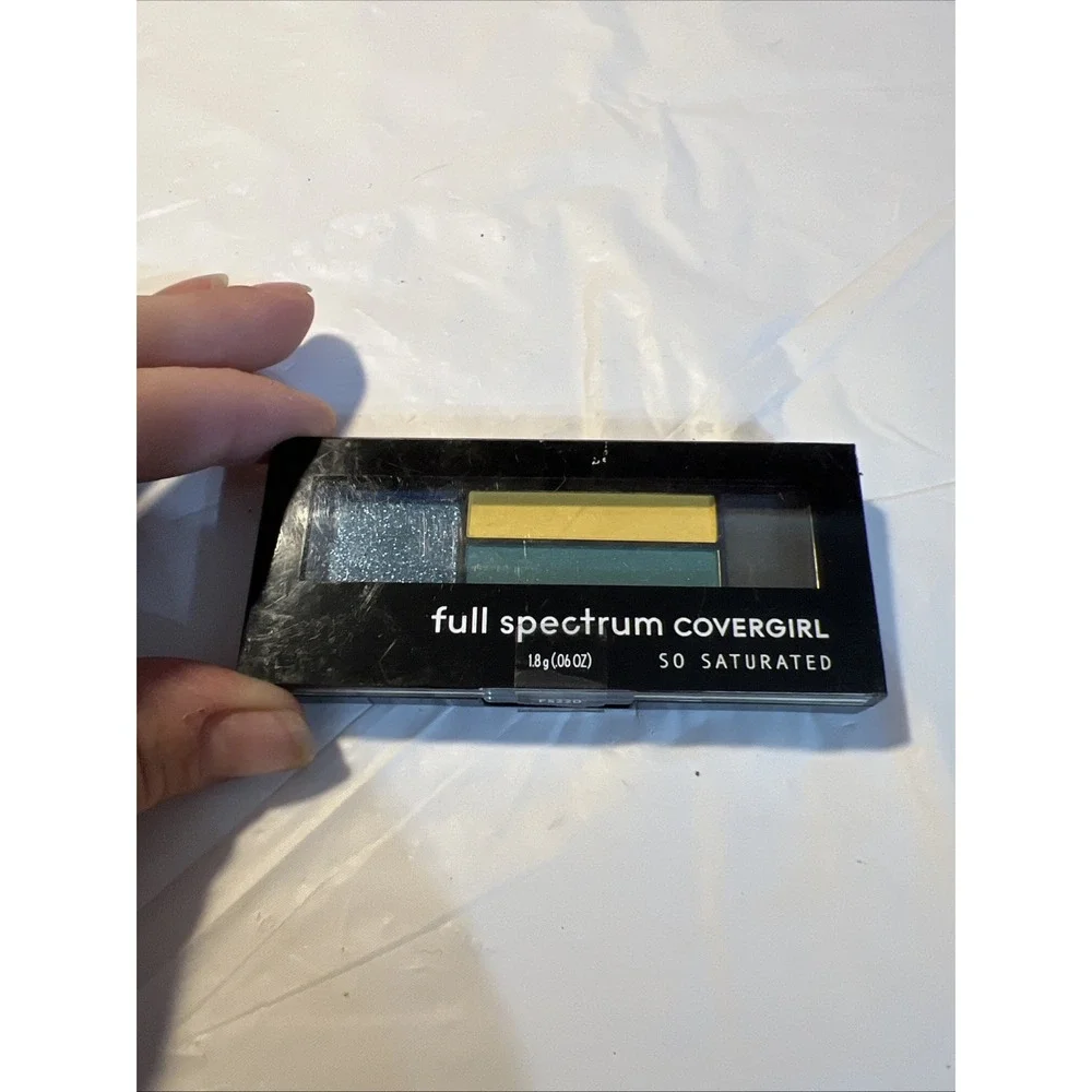 COVERGIRL So Saturated Quad Palette Eclipse 0.06 Ounce 4 Shades Full Spectrum
